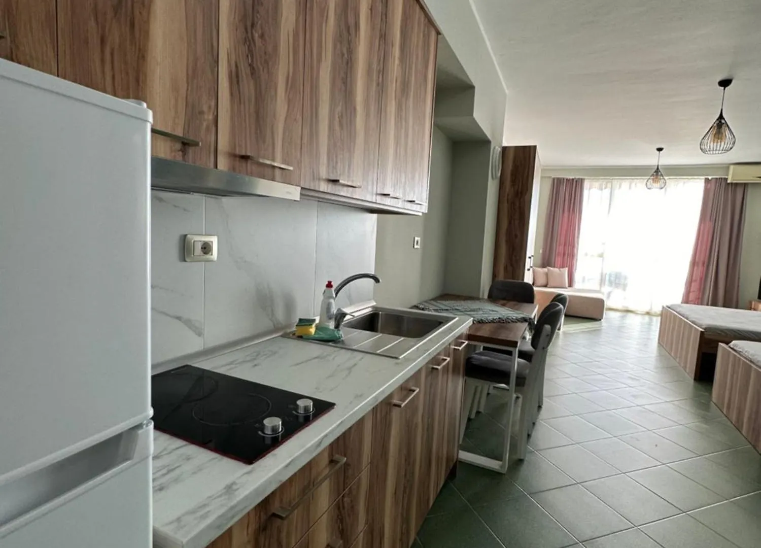 Eri Apartments 4 Shëngjin