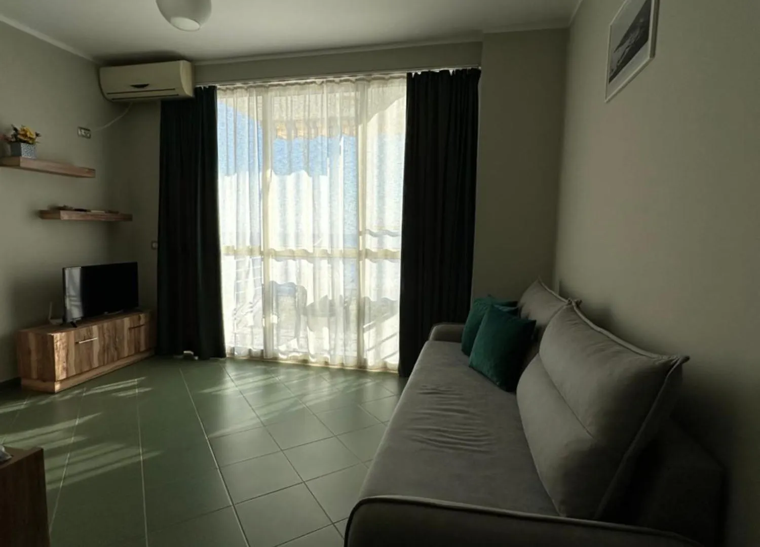Eri Apartments 4 Shëngjin
